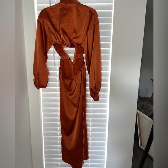 Dress - Picture 3 of 3